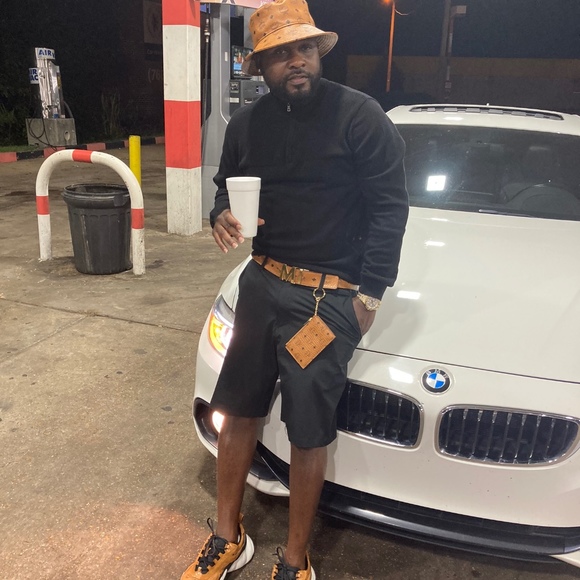 Meet your Posher, Aaron - Picture 1 of 1